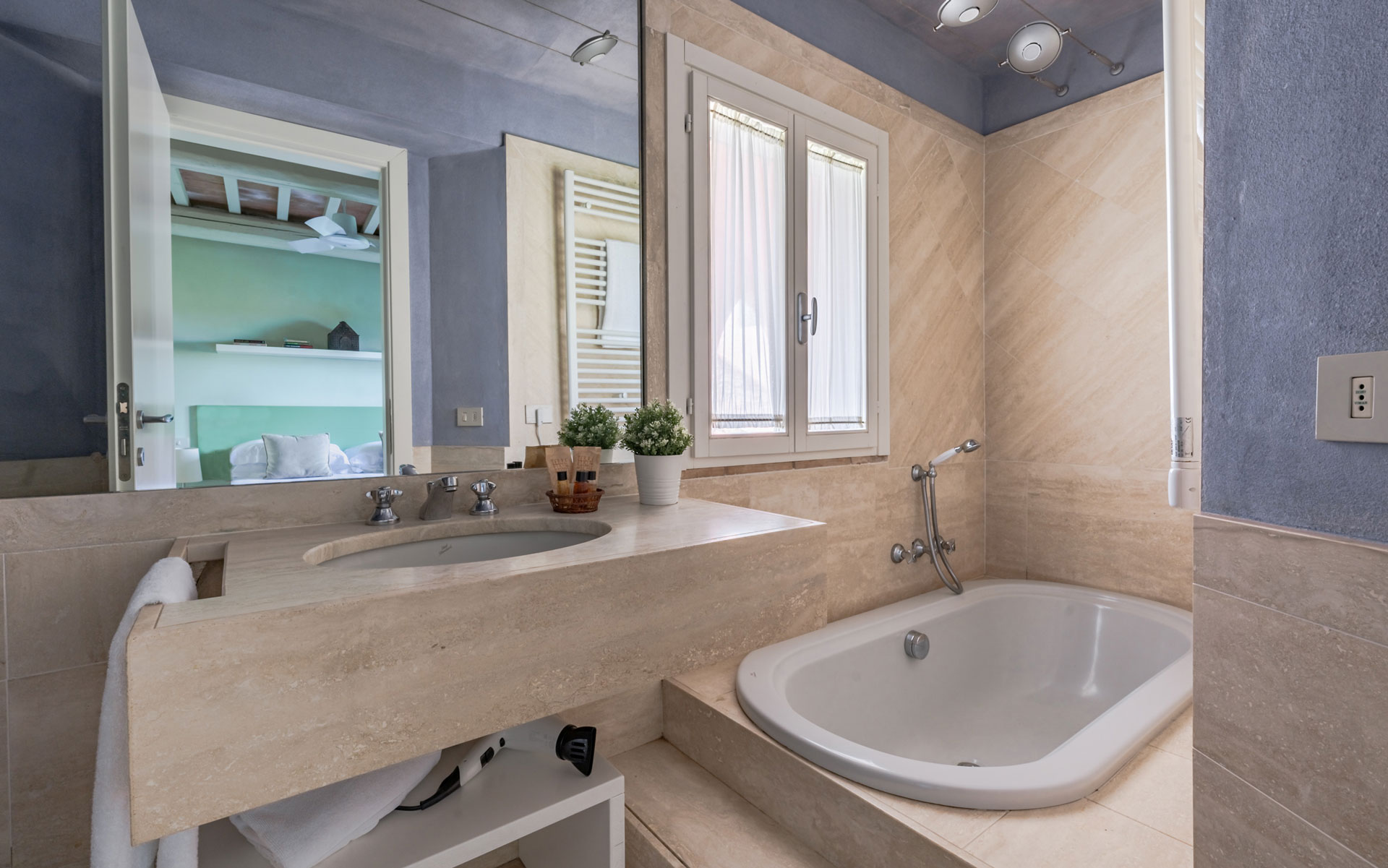 Dunia-7821-HDR-Modifica